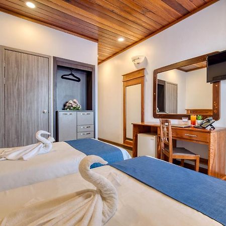 Swans Cay Hotel بوكاس تاون المظهر الخارجي الصورة