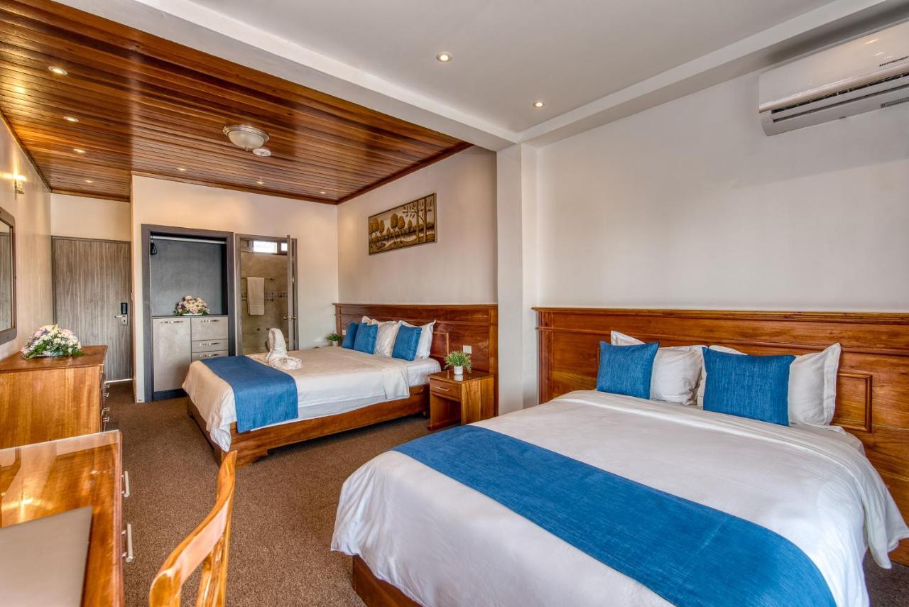 Swans Cay Hotel بوكاس تاون المظهر الخارجي الصورة
