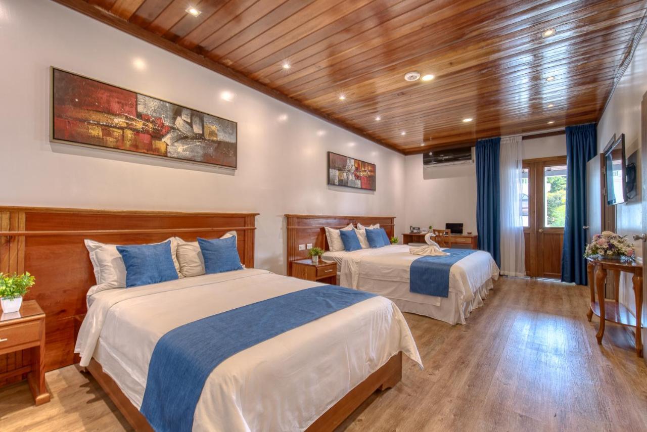 Swans Cay Hotel بوكاس تاون المظهر الخارجي الصورة