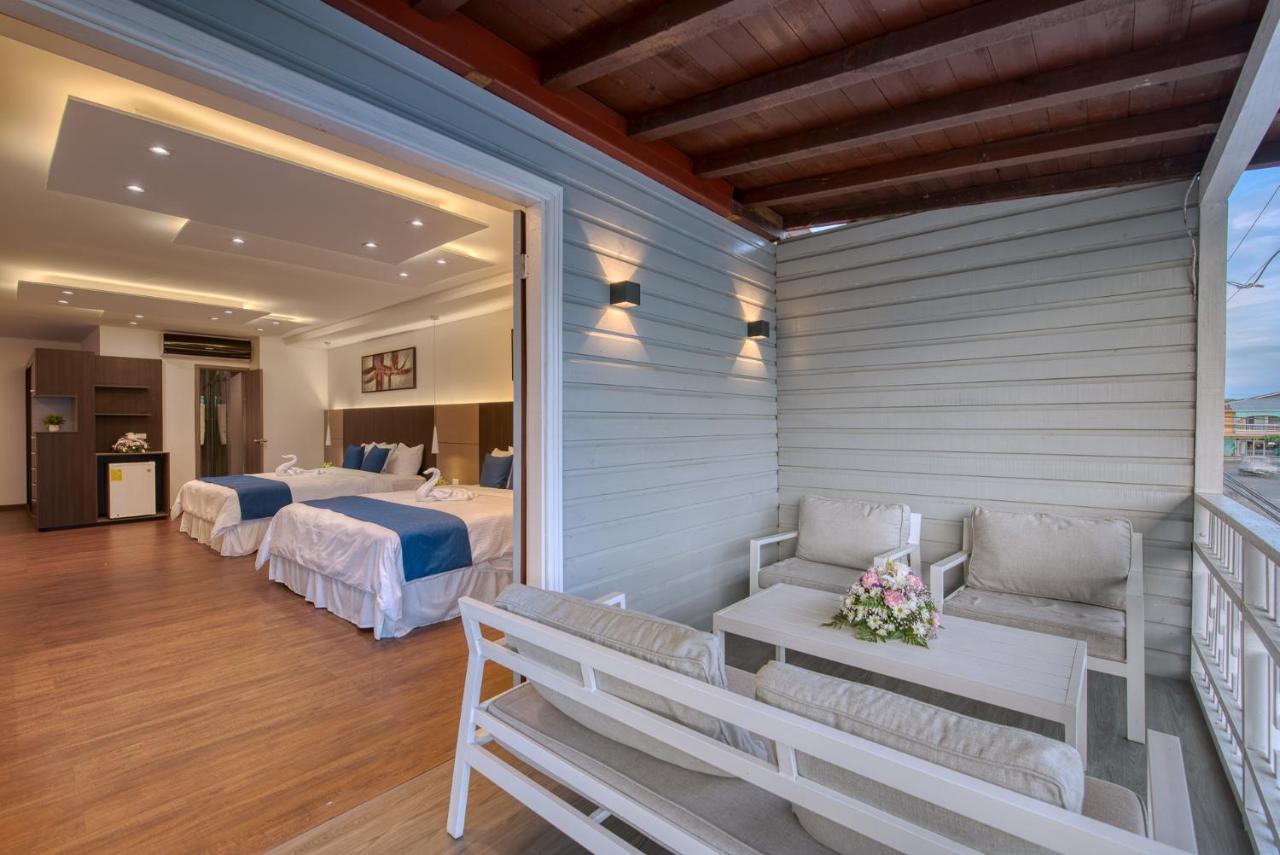Swans Cay Hotel بوكاس تاون المظهر الخارجي الصورة