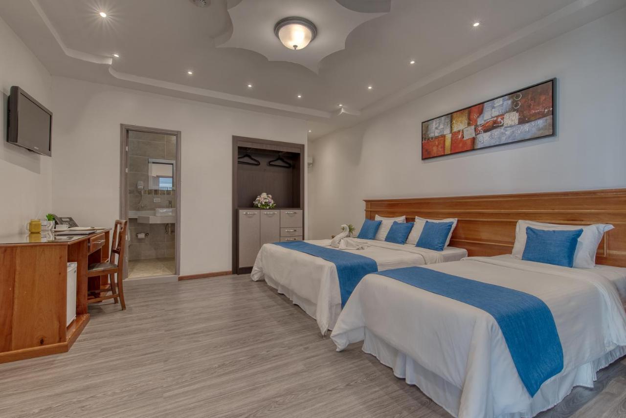 Swans Cay Hotel بوكاس تاون المظهر الخارجي الصورة