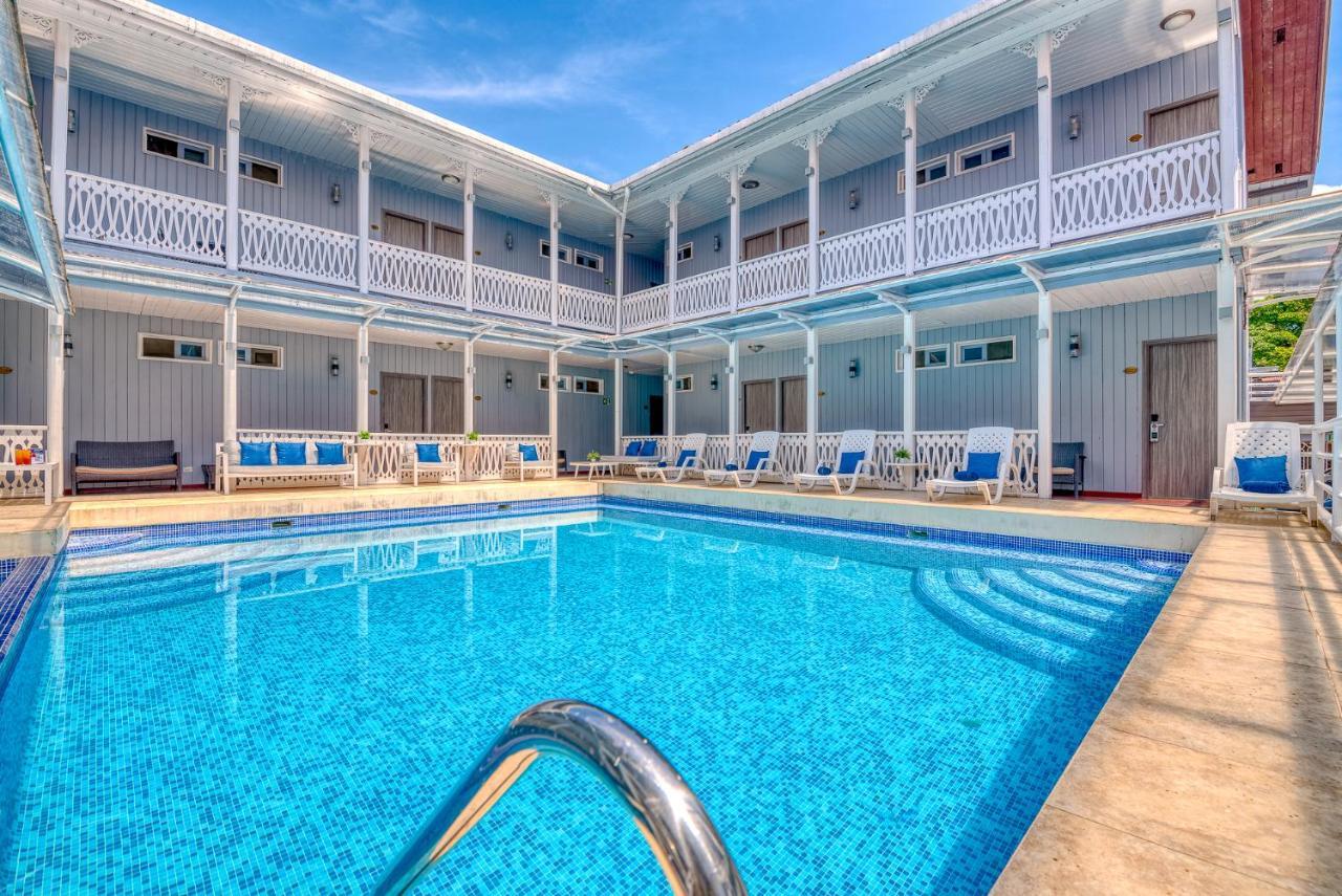 Swans Cay Hotel بوكاس تاون المظهر الخارجي الصورة