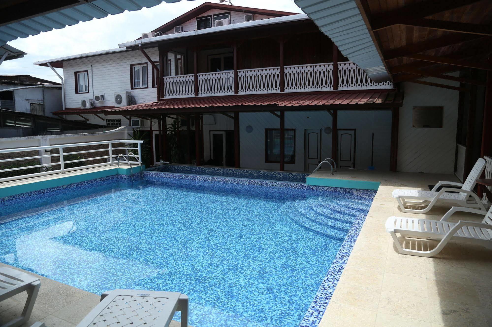 Swans Cay Hotel بوكاس تاون المظهر الخارجي الصورة